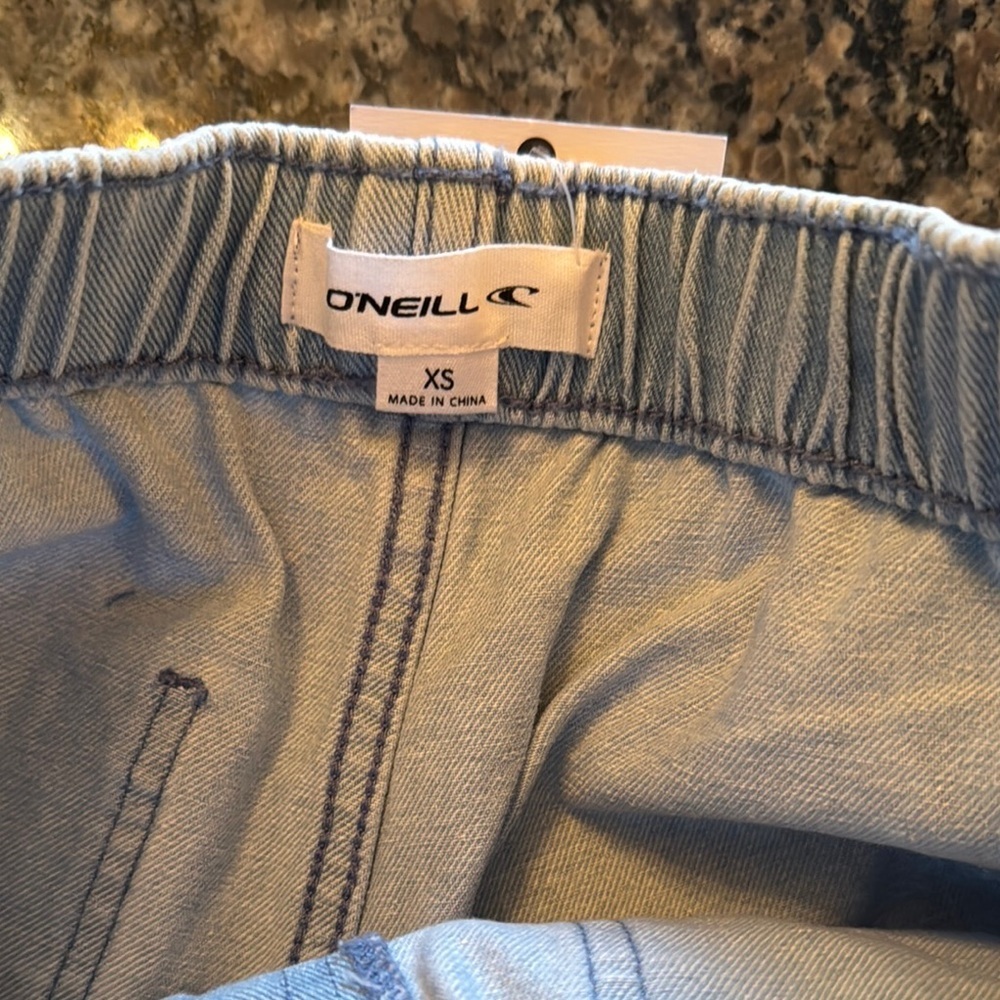 O'Neill light wash pull on Women's Light Blue Shorts NWT XS - Picture 9 of 12